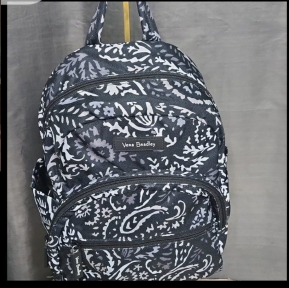 Vera Bradley Monochrome Paisley Backpack EUC